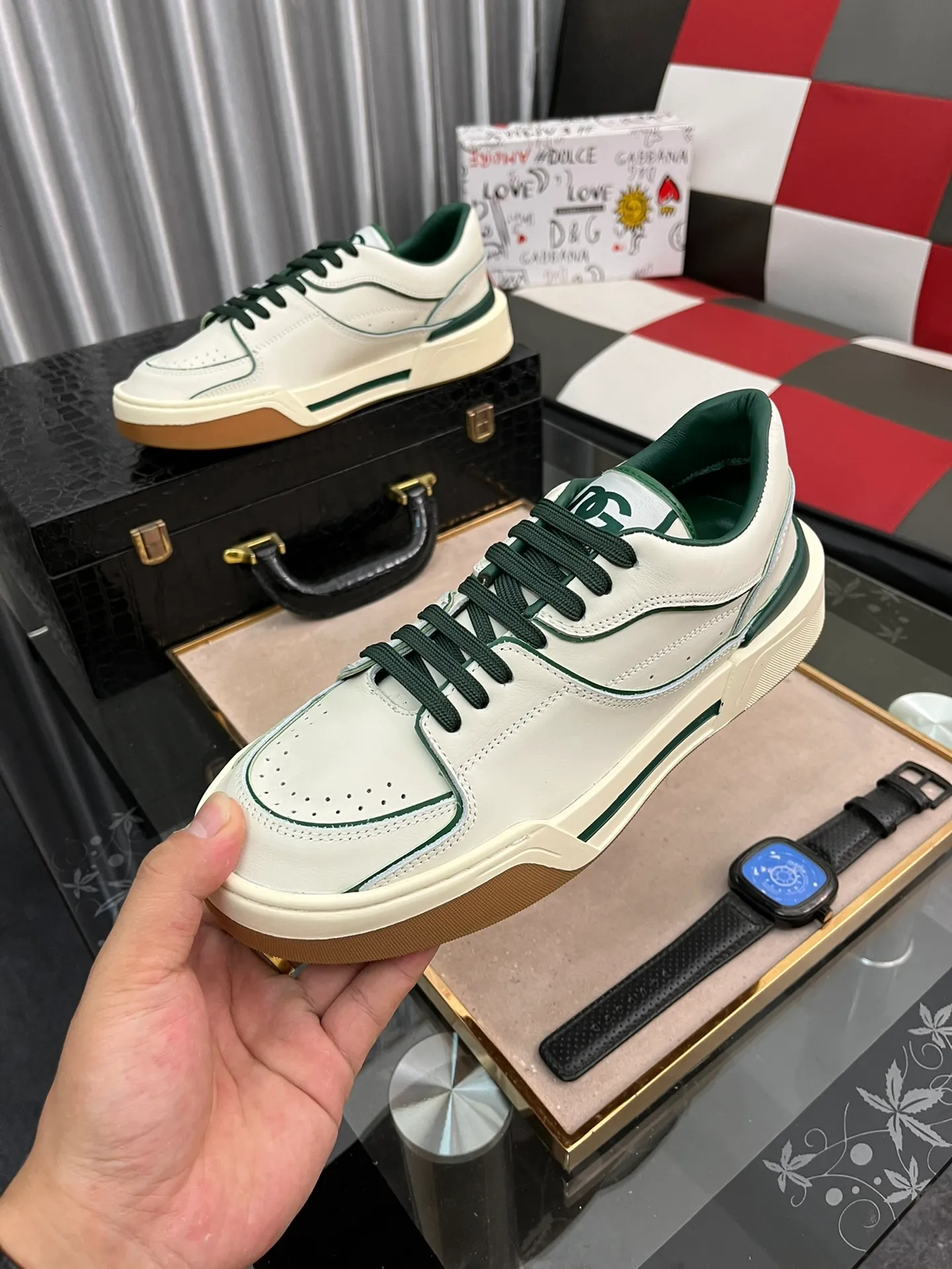 Men's shoes 💰480⌚️⌚️【DG～】Men's casual shoes are on sale simultaneously in 2022z cabinets 🔷Multiple colors🔜Handmade upper with graffiti fabric ➕Genuine leather lining, comfortable and breathable, sole: original comfortable handmade graffiti wear-resistant outsole, ⚠️real thing📱photography🎬the real thing is better. Code number 38-445⃣️Color optional